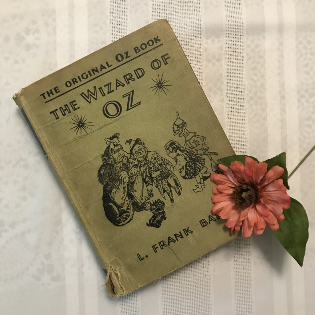 Vintage book photo: The Wizard of Oz, by L. Frank Baum (1939 edition, no dust jacket)